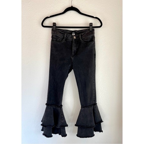 *RARE* BDG Women's High-Rise Two-Tiered Ruffle Flare Crop Jeans in Black Size 26 - Picture 5 of 10
